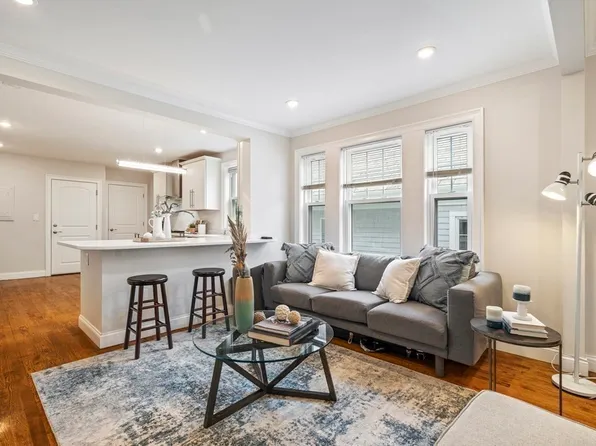 54 Clarendon Ave #2, Somerville, MA 02144