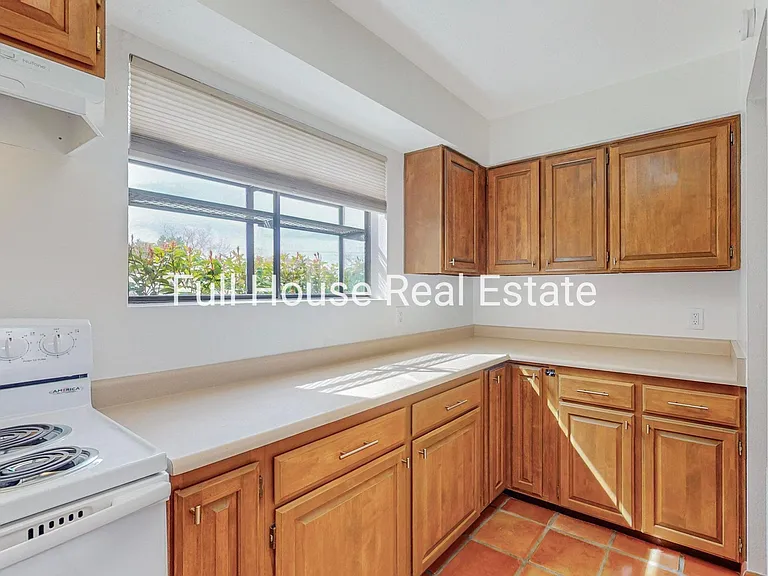 876 Tramway Lane Ct NE — Photo 13