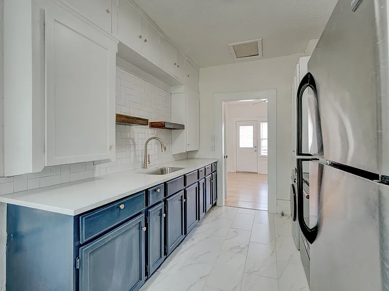 2923 N Walker Ave #2 — Photo 8