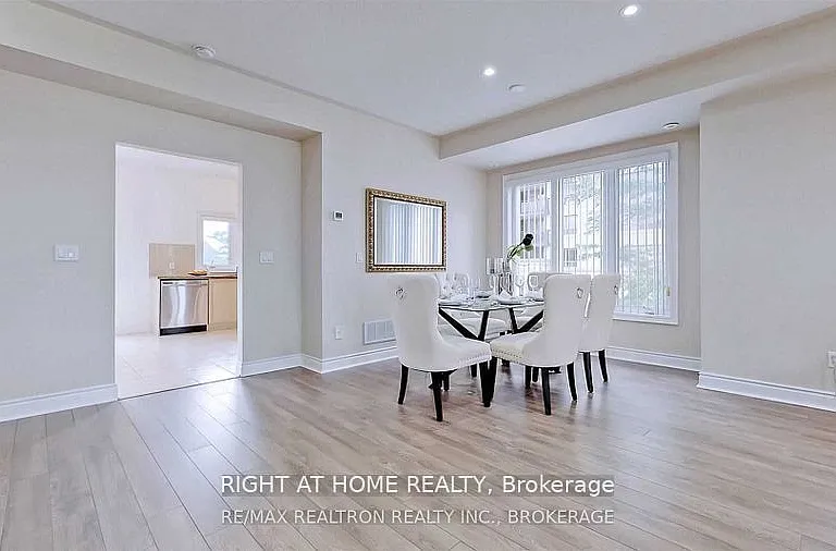 17 Suncrest Blvd — Photo 5