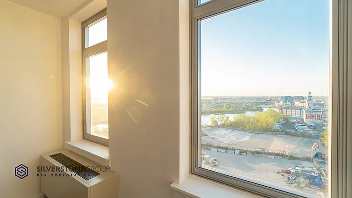 Sold by Silverstone Group USA Corp. | media 39