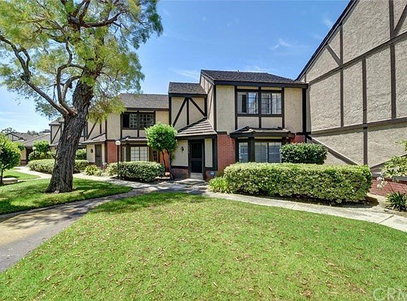 2nd image of 14834 Stonehedge Ln