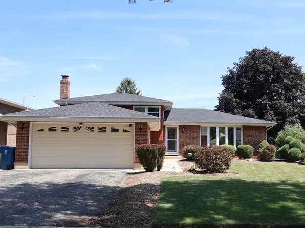 510 W Millns Ct, Addison, IL 60101