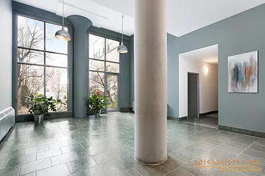 Rented by aptsandlofts.com