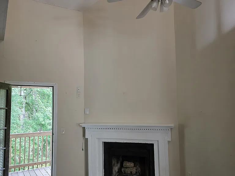 1013 Carla Pl — Photo 4