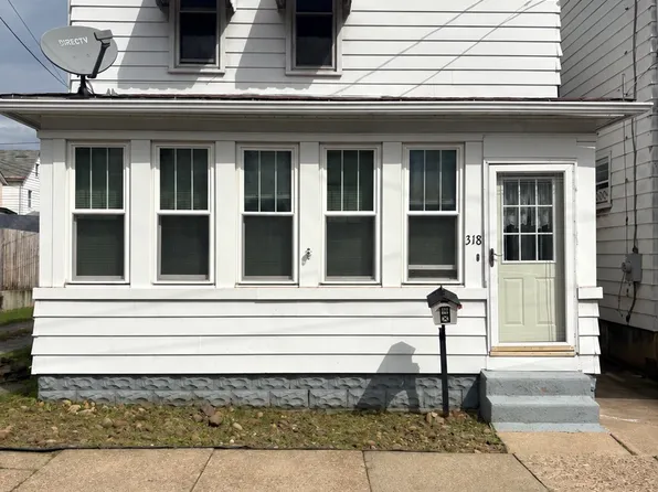 318 Cherry St, Brackenridge, PA 15014