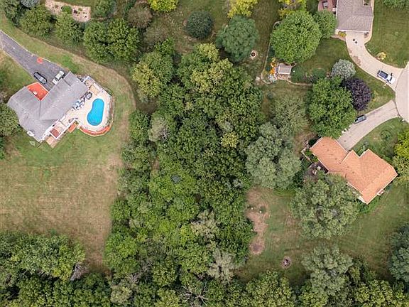 4th image of 6847 Saladino Dr