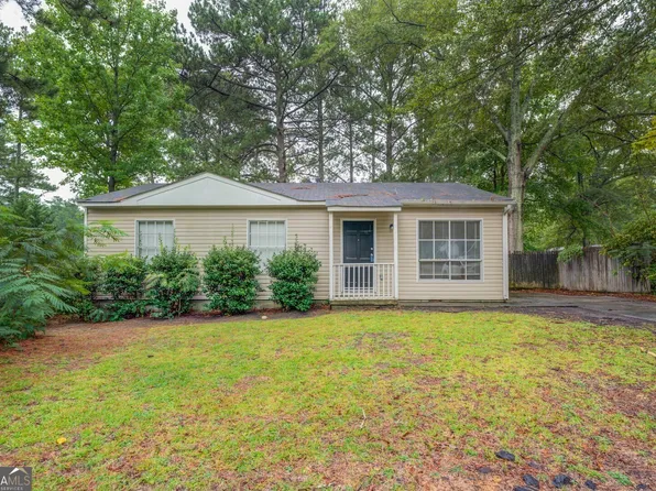 484 Ridgecrest Dr, Riverdale, GA 30274