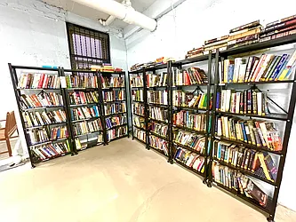 Rented by R New York