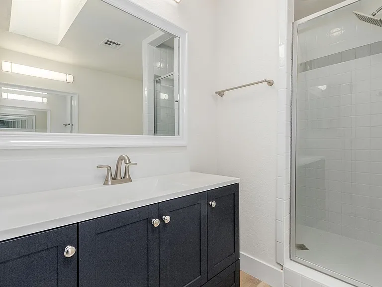 861 Vegas Valley Dr — Photo 26