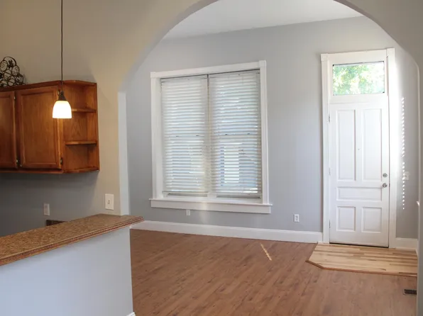 237 W 8th St APT 1, Covington, KY 41011