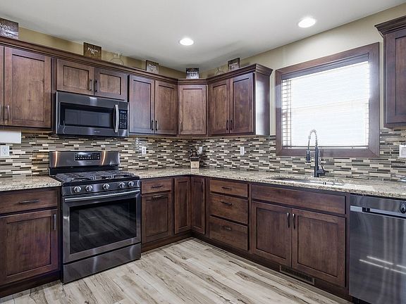 3rd image of 116 Wood Ridge Rd