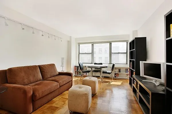 Sold by Corcoran | media 8