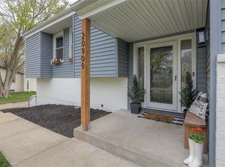 20909 W 52nd Ter, Shawnee, KS 66218