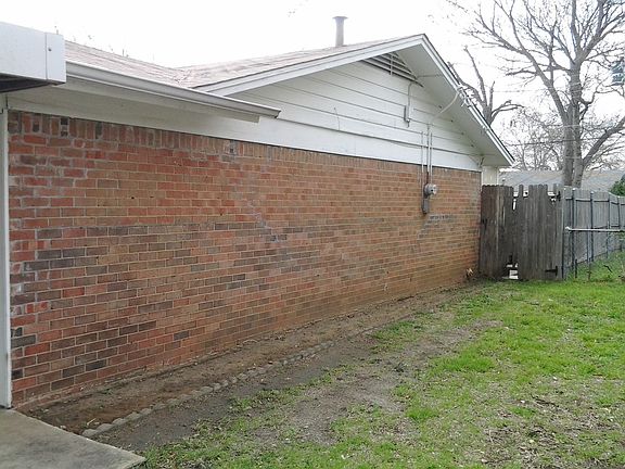 2nd image of 5216 Bonnie Wayne St