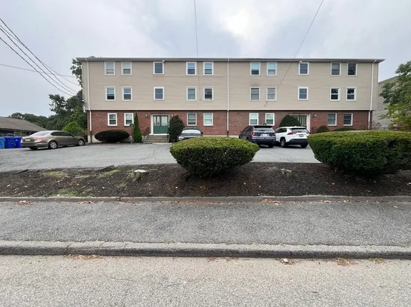 25 Rockland St #8, West Roxbury, MA 02132