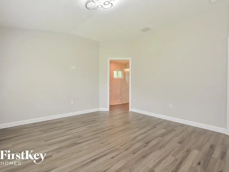 1175 Adams St — Photo 10