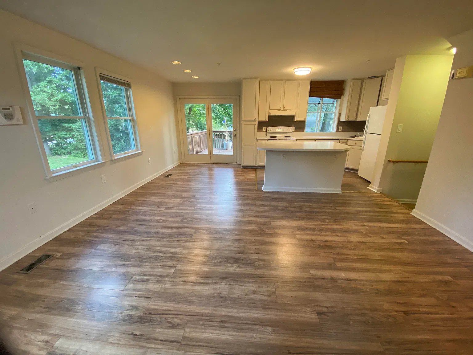 3 bed, 1800 sqft, $2,500 — Photo 2
