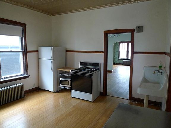 2nd image of 2518 W Belden Ave