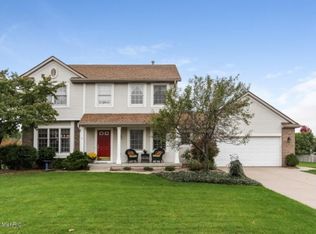6663 Crystal Downes Dr SE, Caledonia, MI 49316