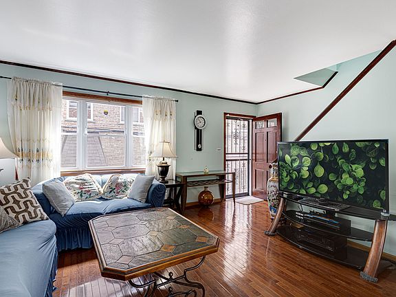 3rd image of 1727 W Estes Ave APT C
