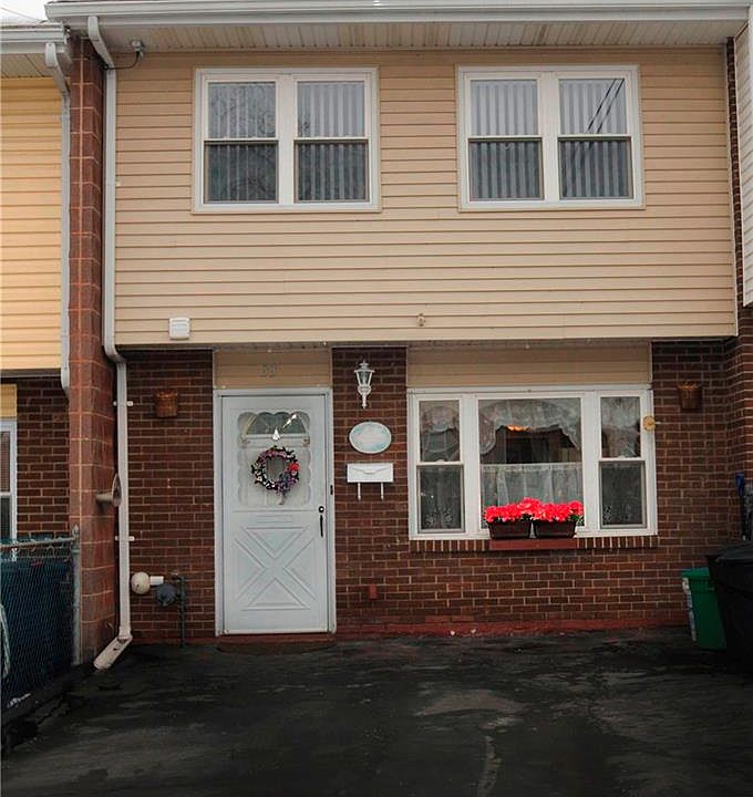1st image of 33 Brownsell Ave