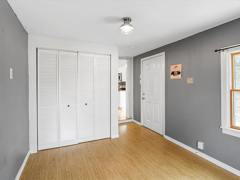 1003 N Benton Ave — Photo 11