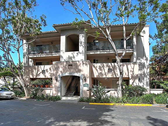 2nd image of 211 Por La Mar Cir