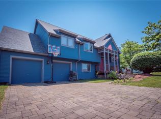 31 Yale Dr, Manchester, CT 06042