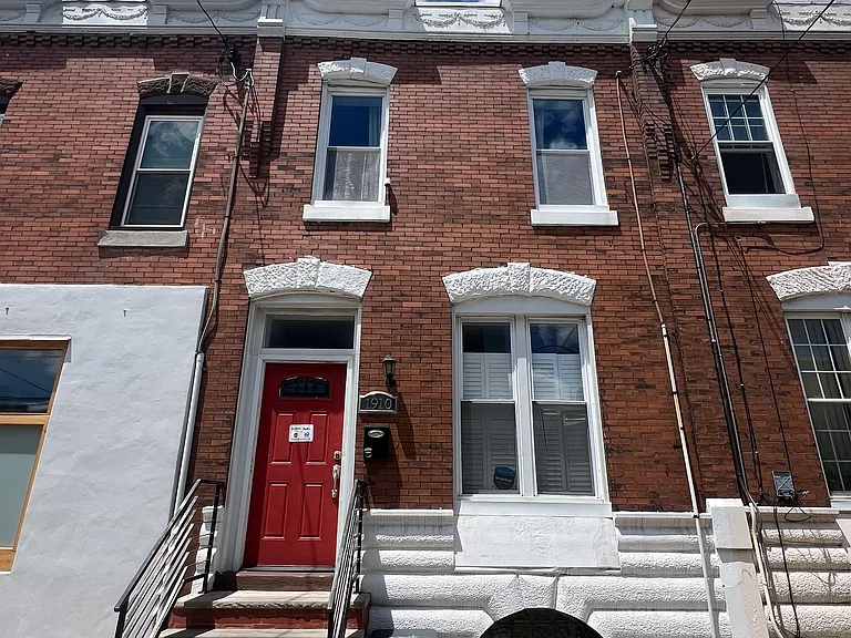 1910 S 19th St — Photo 2