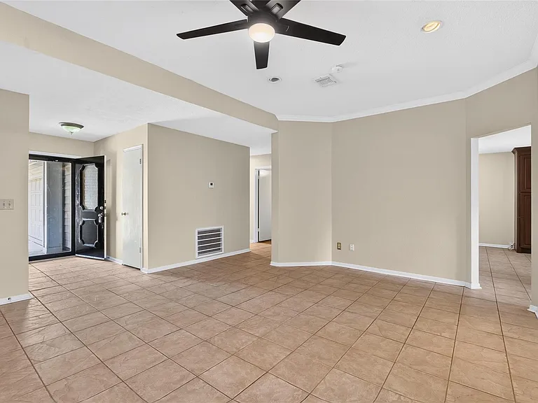 9211 Palm Shores Dr — Photo 5