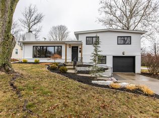 606 Radliff Rd, Bloomington, IL 61701