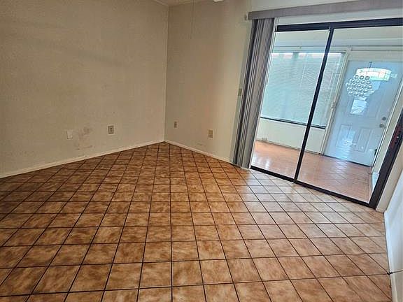 3rd image of 263 Deerfield Ct #263