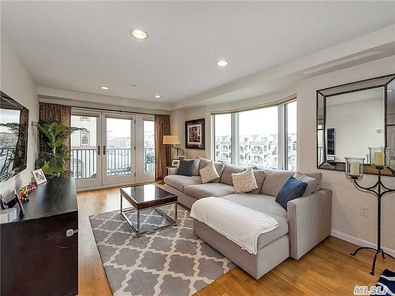 4th image of 220-230 West Broadway