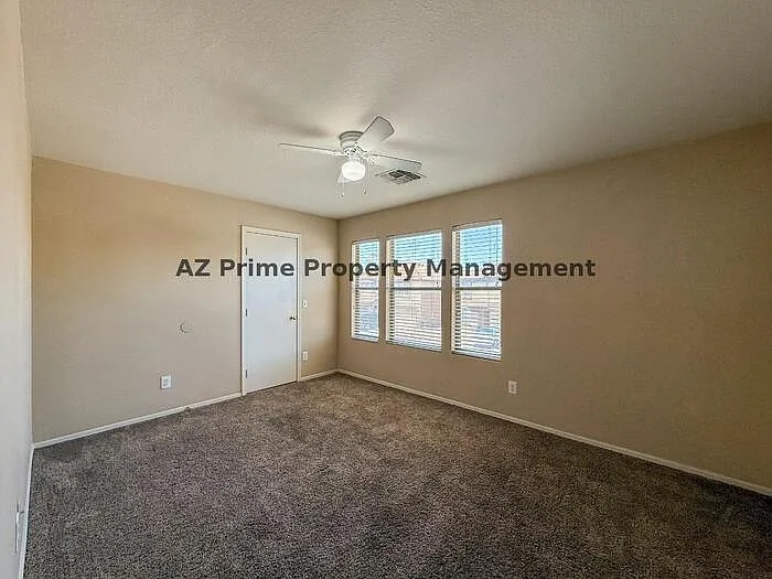 583 W Racine Loop — Photo 24