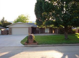 2309 W Club Rd, Duncan, OK 73533