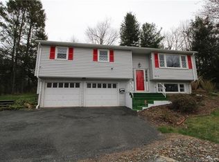 35 Ridgewood Dr, Vernon, CT 06066