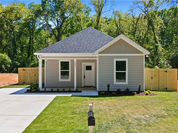 103 Brannon Ave, Opelika, AL 36801