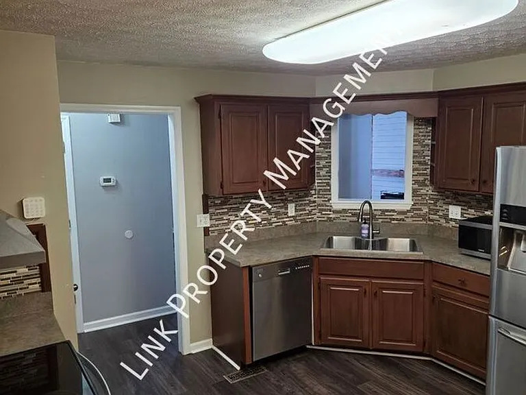 6383 Rim Crest Ln — Photo 32