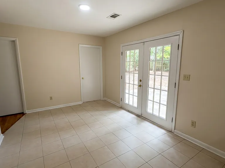 6 Oakwood Dr — Photo 11