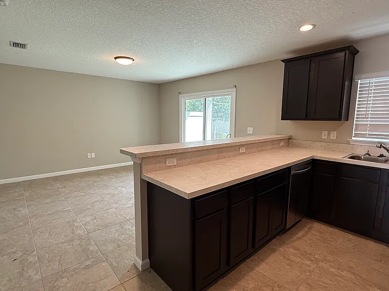 4019 Pine Hill Point #1 — Photo 4