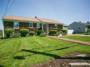 17 Balsam Ave, Middletown, RI 02842