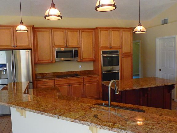 4th image of 303 Lake Victoria Cir