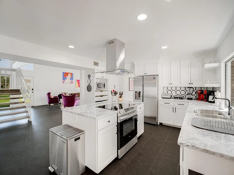 313 Melorine Dr — Photo 37