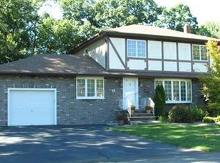 15 Fordham Rd, Oakland, NJ 07436