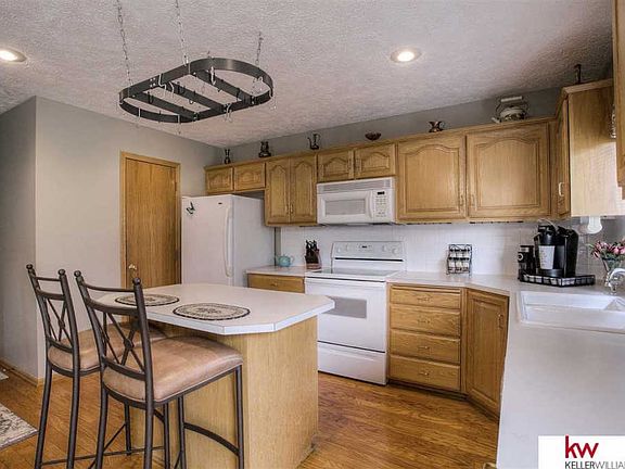 2nd image of 15317 Parker Cir