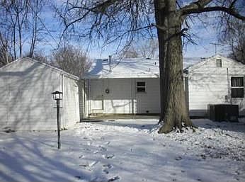 2nd image of 719 S Terrace Dr