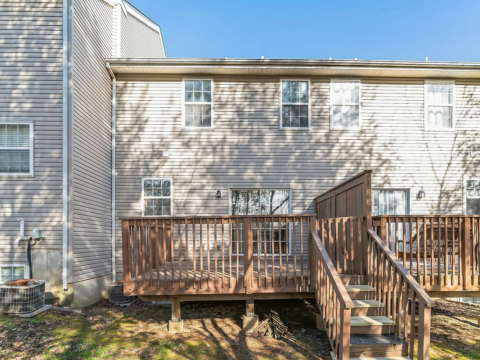 3 bed, 2.5 bath, 1752 sqft, $3,100 — Photo 2