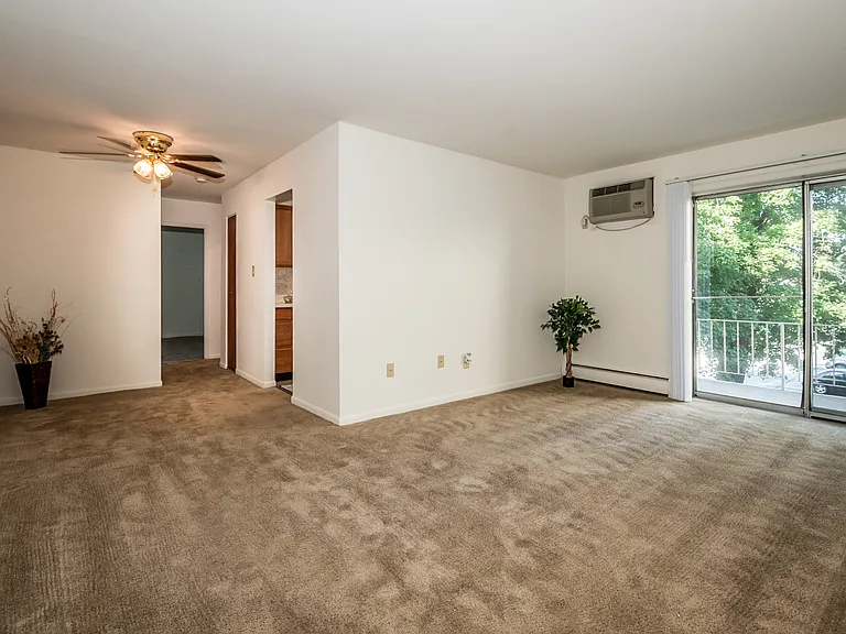 Parkview Apartments — Photo 6
