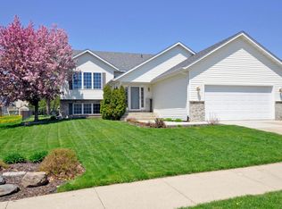 4571 Savannah Dr NW, Rochester, MN 55901